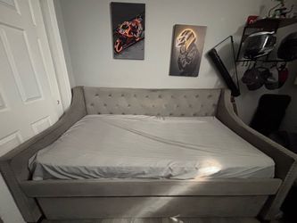 Day bed