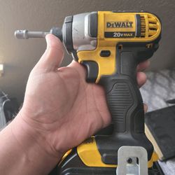 Dewalt DCF885 Impact Driver 