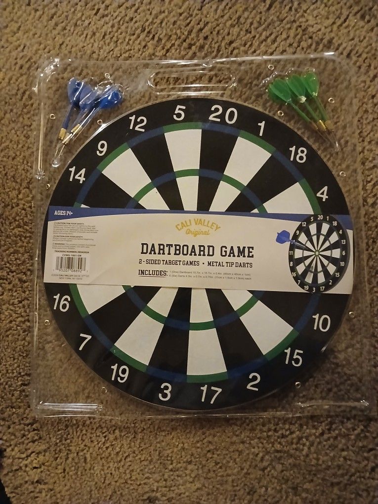 DART SET/BRAND NEW