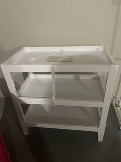 Baby R Us Changing Table. 