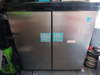 Avanti 5.5 CF Side by Side Refrigerator/Freezer, Black Stainless Steel (Model AVARMS551SS, Brand New) $859.99 Value
