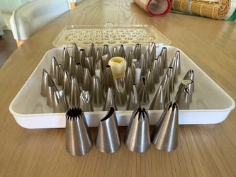 Stainless steel cake decorating tips set of 55