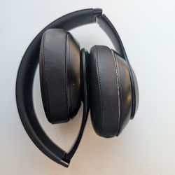 Used Beats Studio 3 