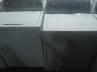 Whirlpool set washer and gas dryer they both work great