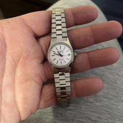 VINTAGE WATCH ON THE GOOOO