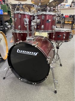 Ludwig Back Beat Drum Set
