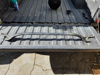 Solara strut bar