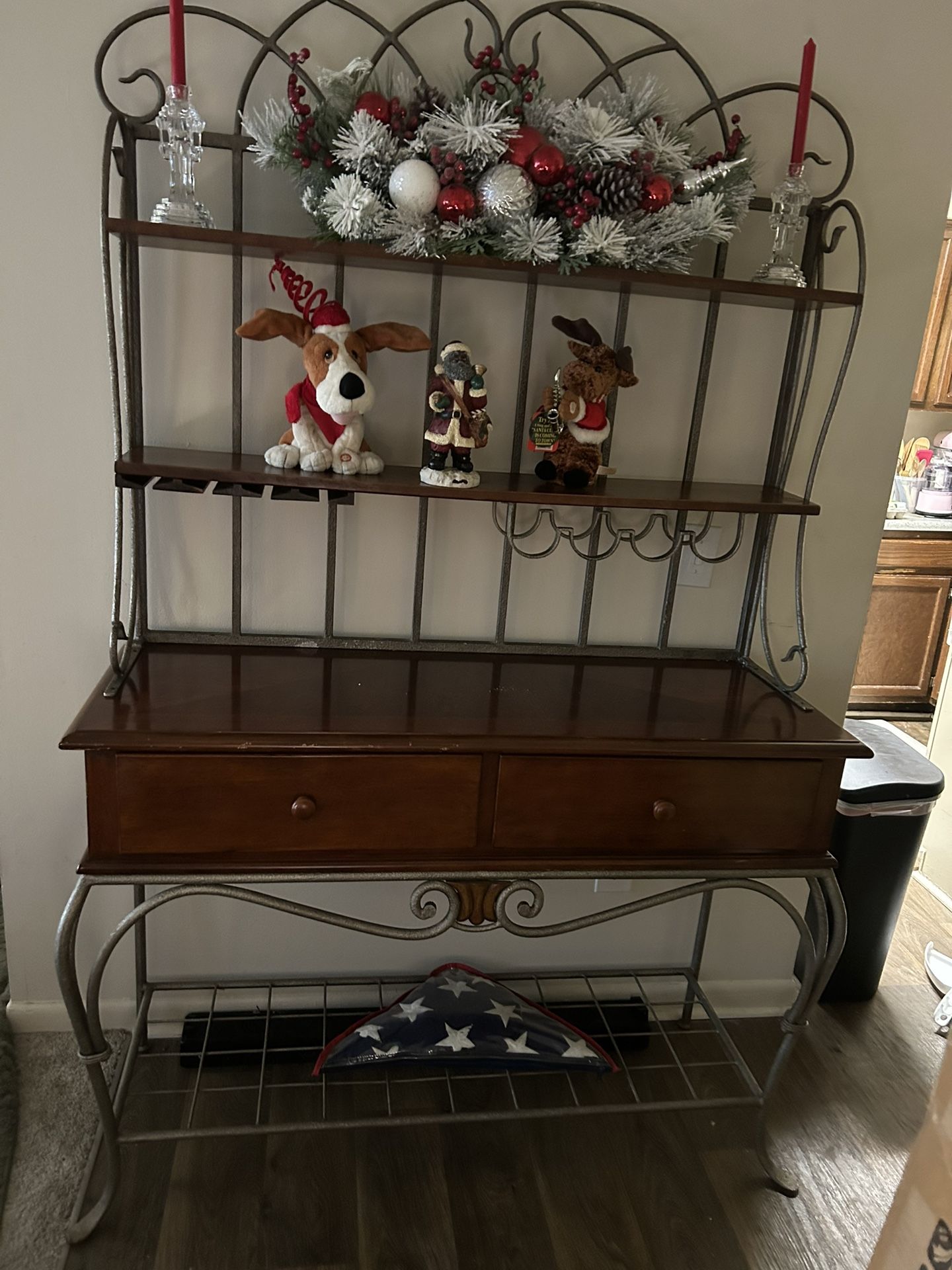Sideboard With Hutch