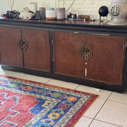 Chin Hua China Cabinet