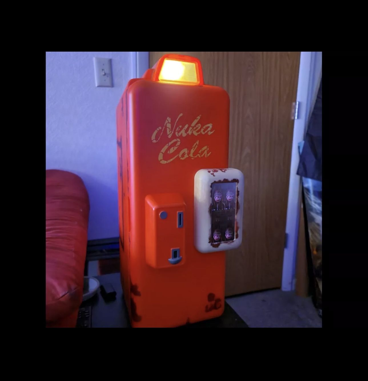 Fallout 4 Nuka-Cola Mini Fridge *Open box