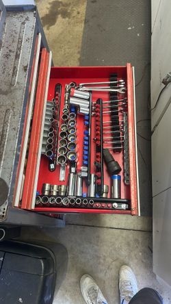Sockets+wrenches