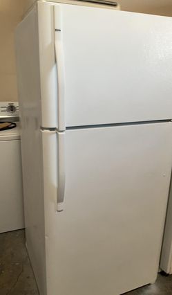 Kenmore Top Mount White Fridge

