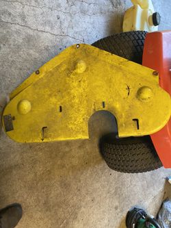 John Deere 46” deck cover (210,212,216,etc..) Read description ⬇️