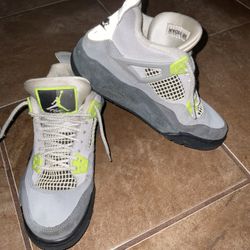 Air Jordan 4 Retro SE ‘neon 95’