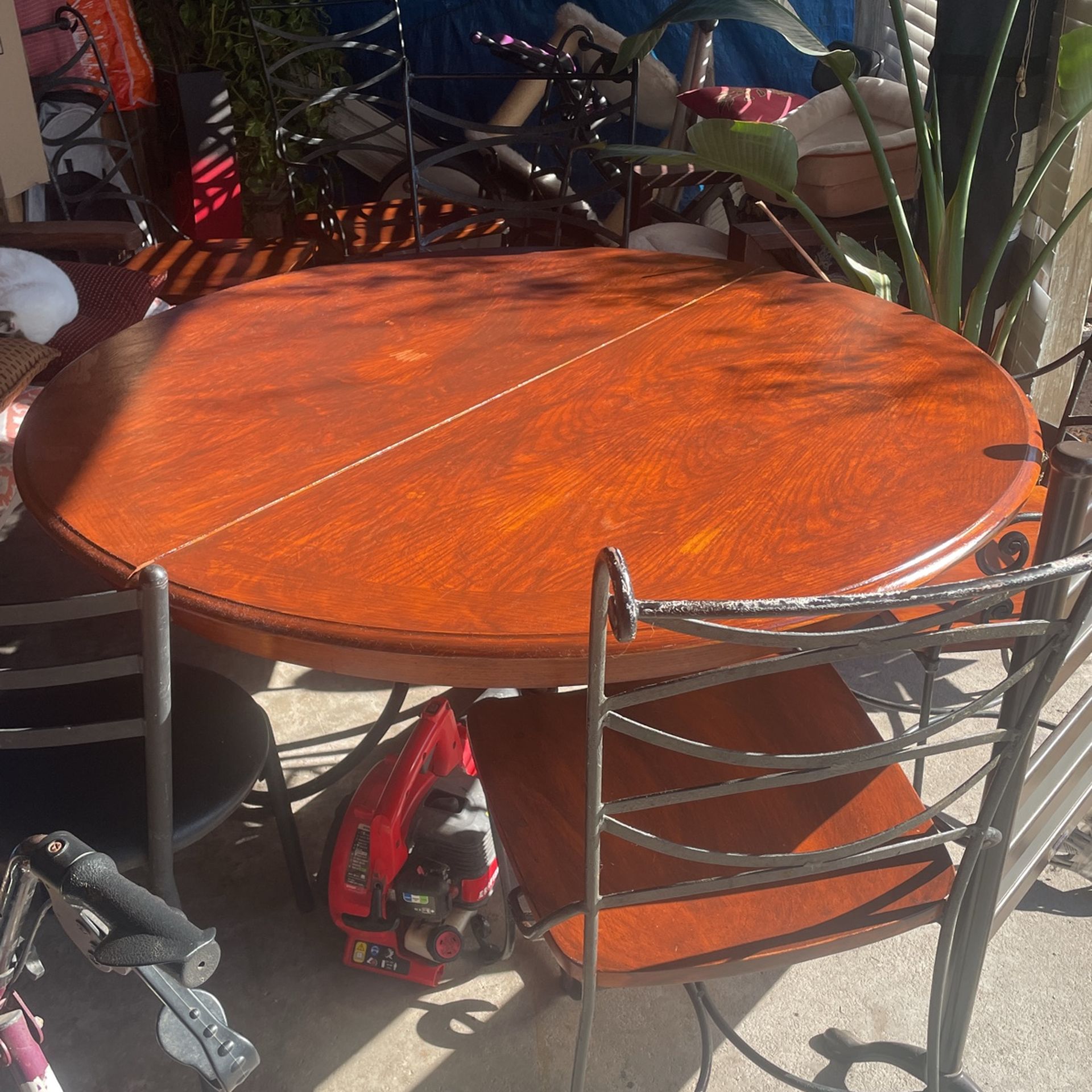Dinning Table