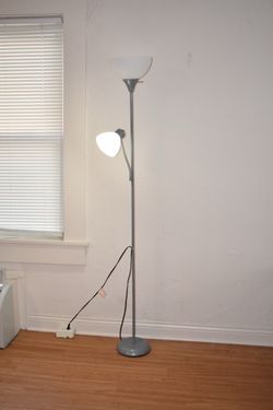 Floor lamp with reading light