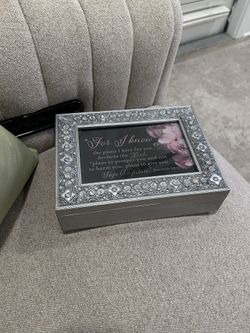 Cottage Garden Music Box With Picture Frame