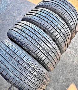 255 45 20 Pirelli Tires Con 80% de Vida Las 4