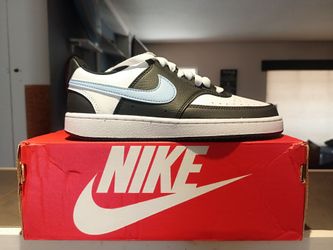 6W BRAND NEW Nike court vision low