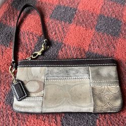 Coach Vintage Wristlet 