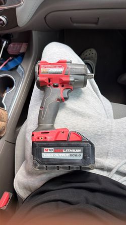 Milwaukee 1/2 inch impact with battery