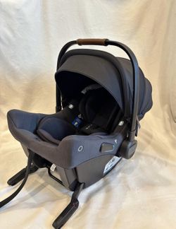 2023 Nuna pipa urbn car seat