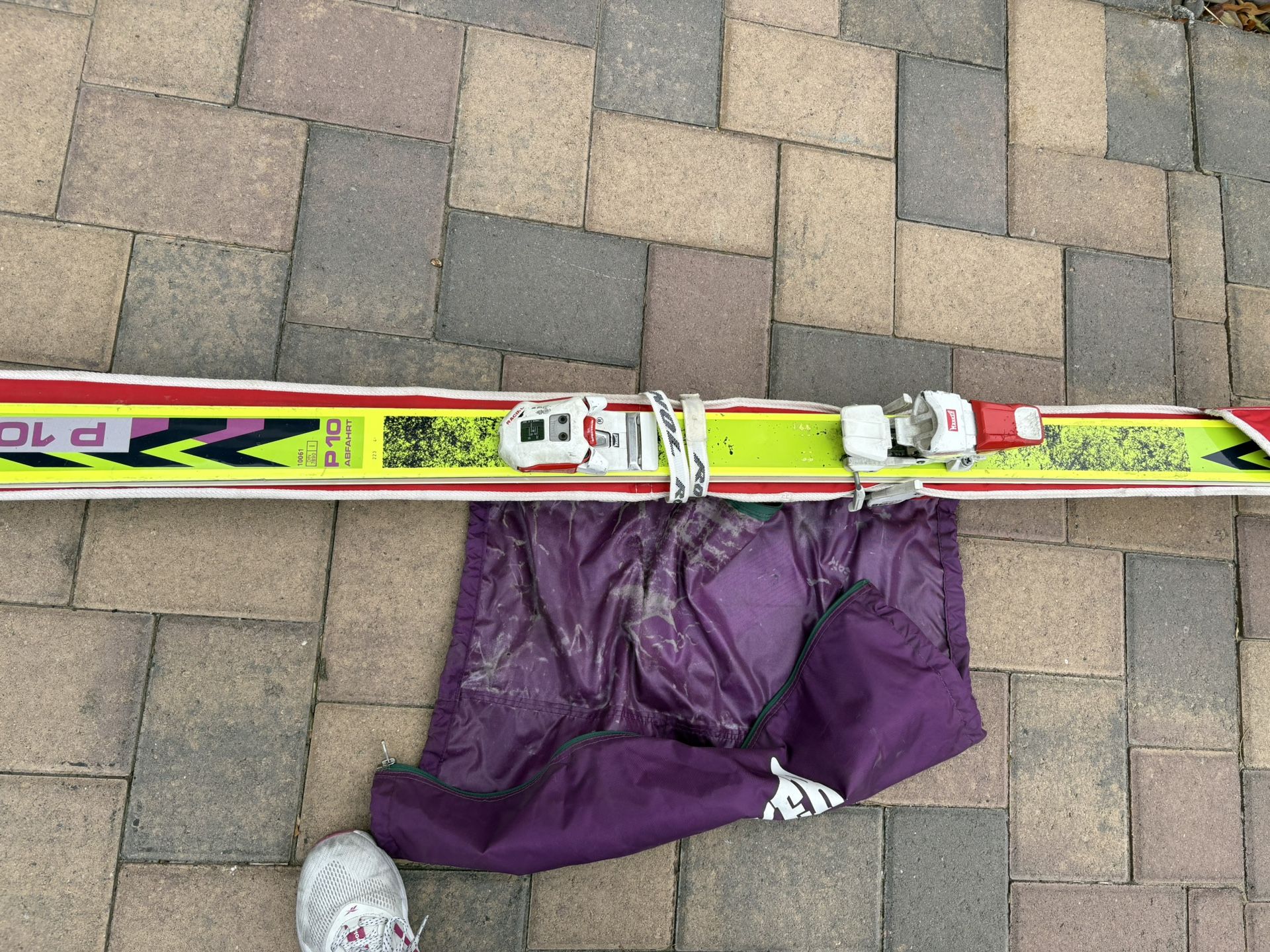 Skis