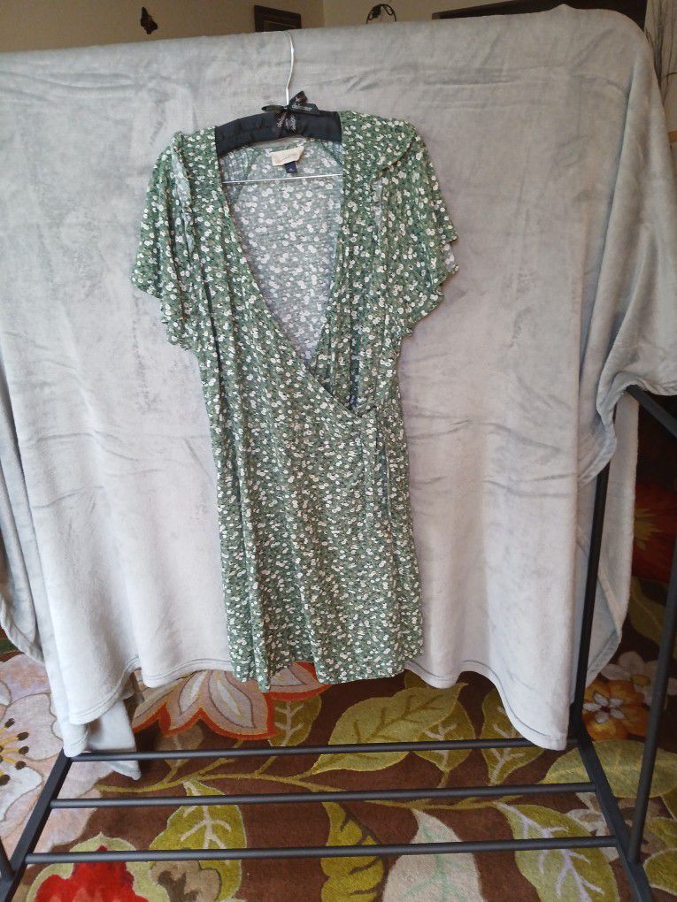 Green 💚 Floral Dress Ladies XL Target Brand Spring