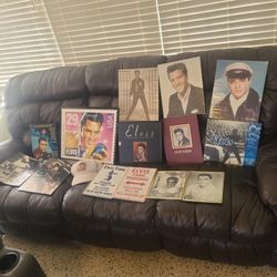 Pictures And Biography Of ELVIS PRESLEY 
