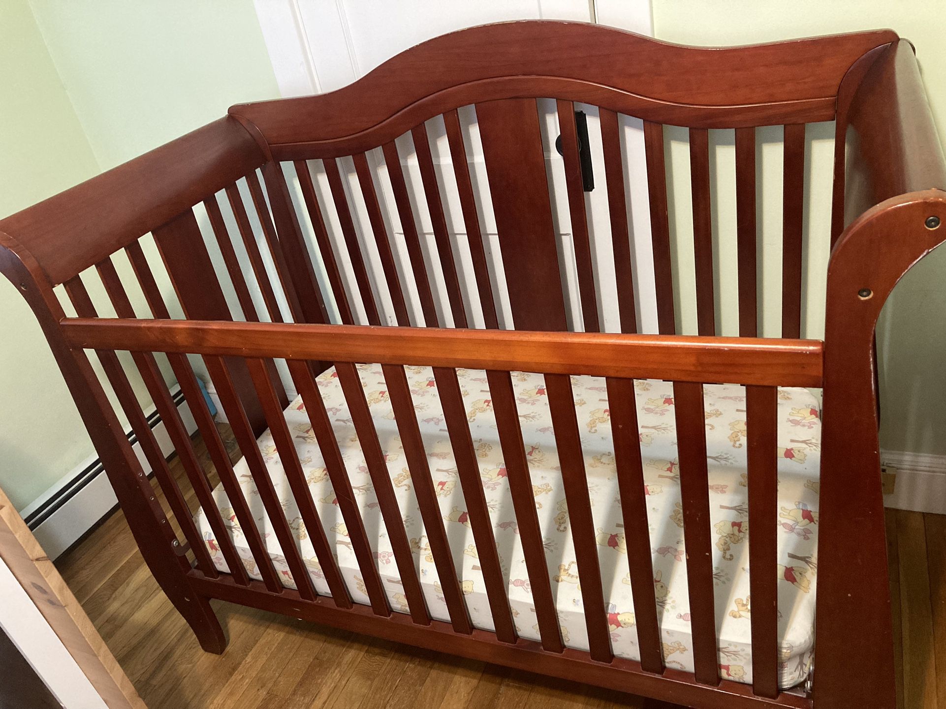 Wooden Baby Crib with Mattresses and Cover