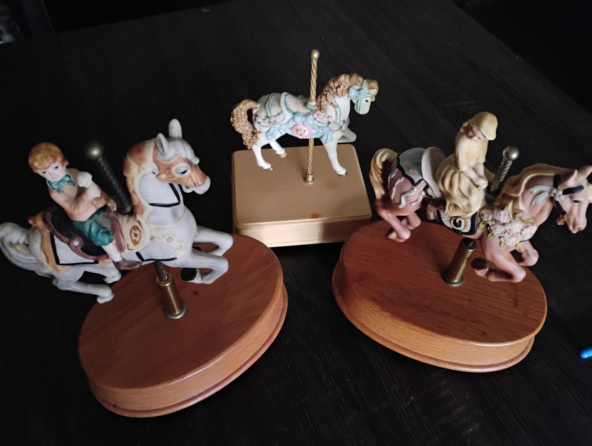 3 carousel music boxes vintage - Price Is For All