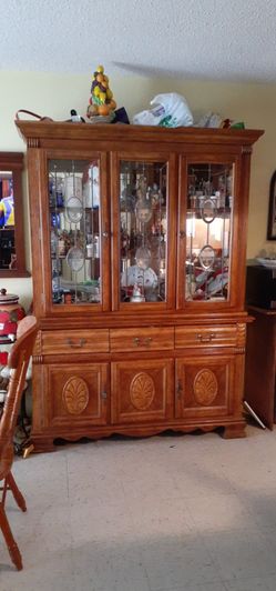China Cabinet And Dinning Table