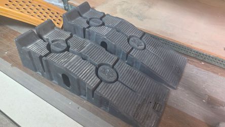Heavy Duty Rubber Vehicle Ramps Set of 2
