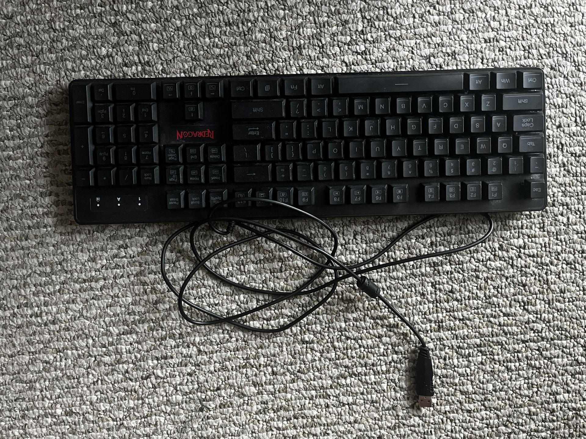 Red Dragon Keyboard Very Good Condition