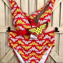 Wonder Woman Bikini 👙 Set