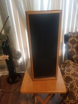 Vintage Infinity RS325 speaker. Only one