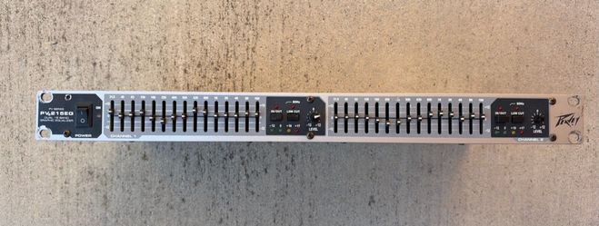 Peavey PV 215EQ Dual 15-Band Graphic Equalizer (Rackmount)