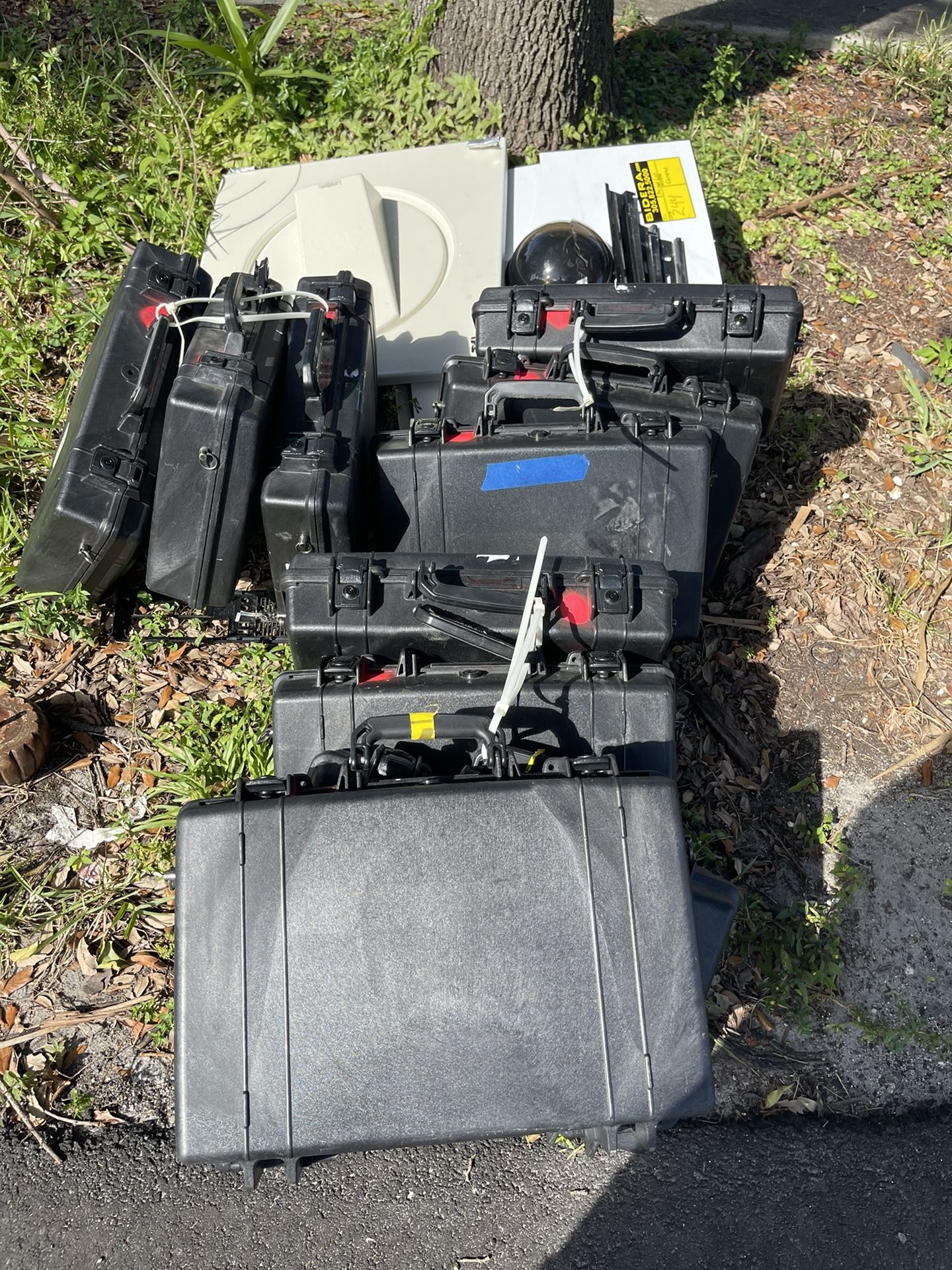 Curb Alert Free Pelican Cases 