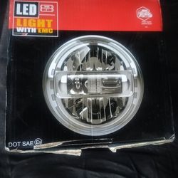 Led light with emc