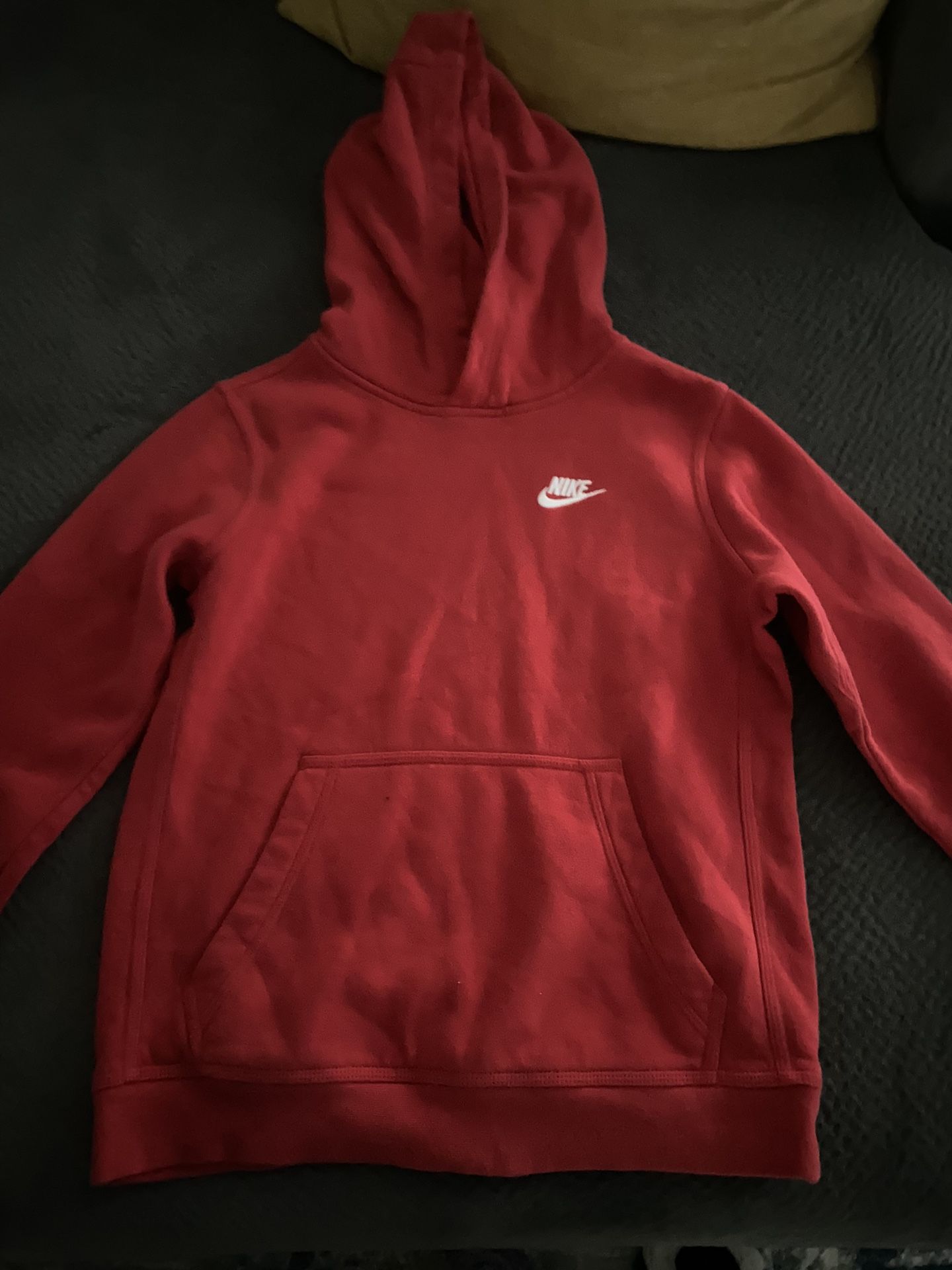 Dark red hot sale nike hoodie