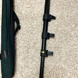 Photo Logic Adjustable Aluminum expands to 67"