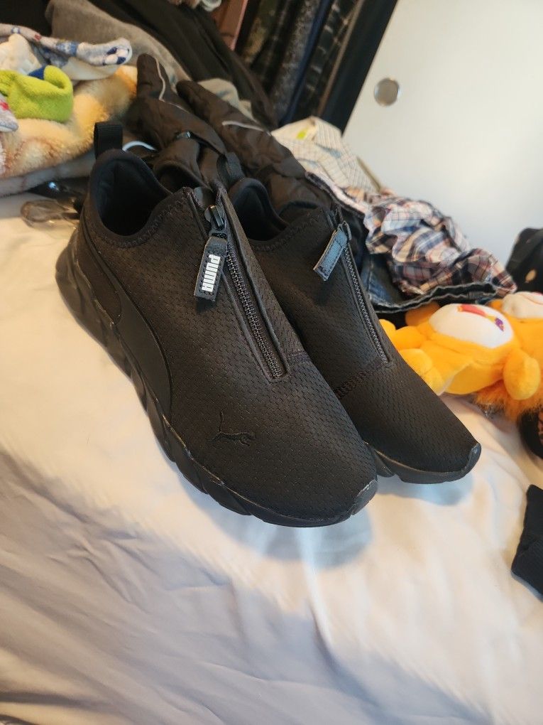 Women Puma Shoes Size9