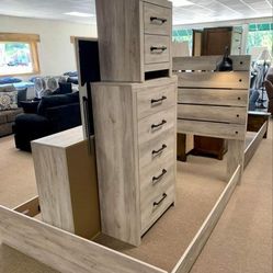 SPECIAL] Cambeck Whitewash Panel Bedroom Set