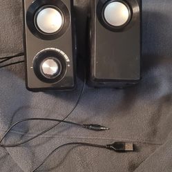 Small Set Of USB Computer Speakers