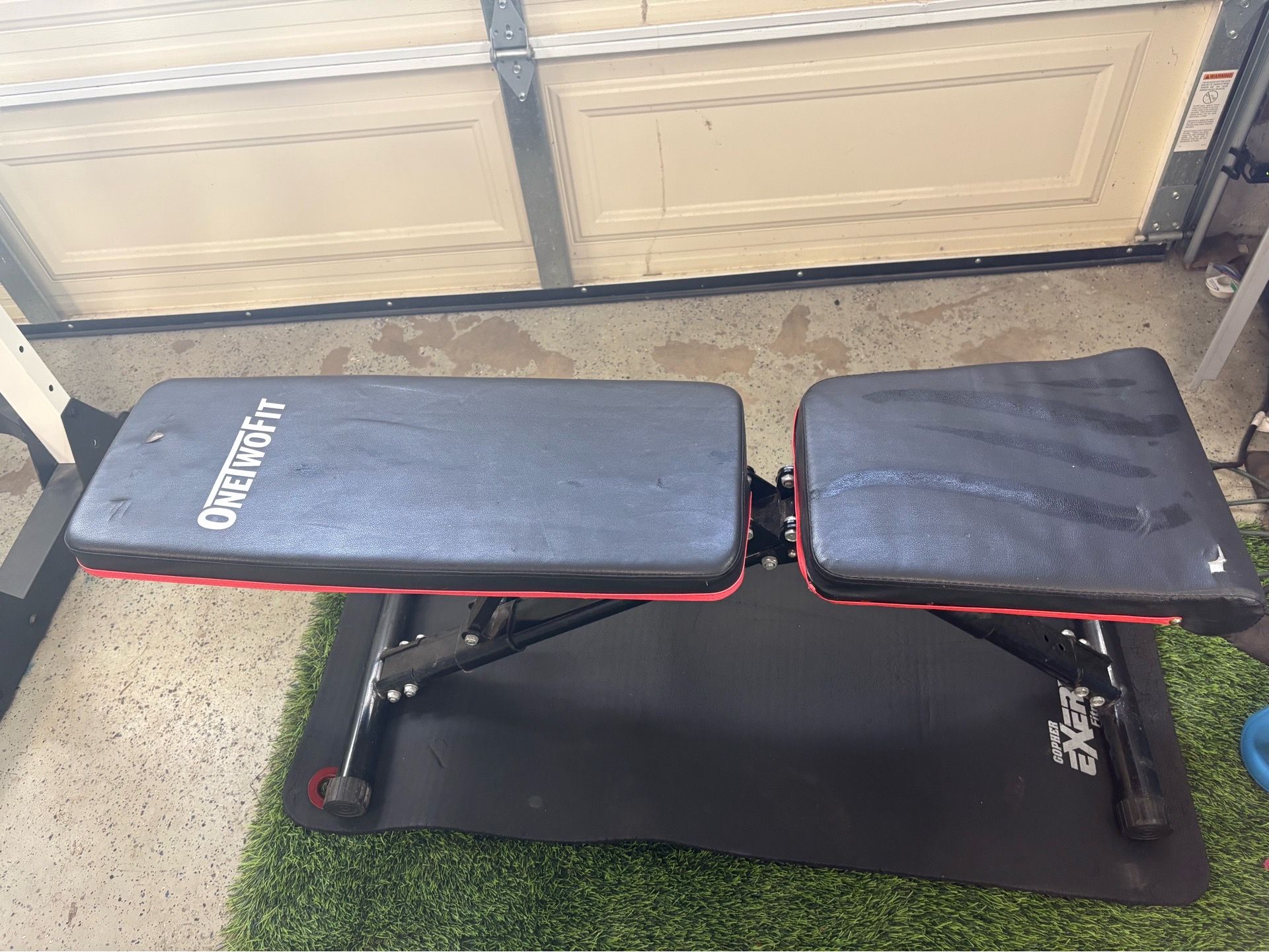 Adjustable bench