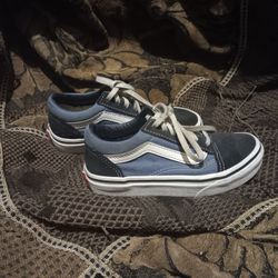 BLUE VANS, 12 YOUTH