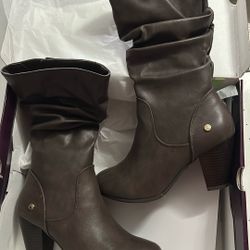 Gloria Vanderbilt Dark Brown Boots Size 6 (Brand New)