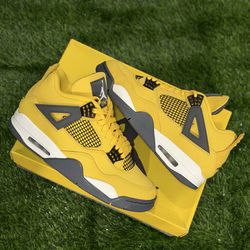 Jordan 4 (Lighting) *USED* - Size 10 Men’s