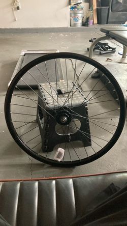 Brand new 24 inch rim