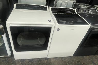 Whirlpool Washer And Gas Dryer